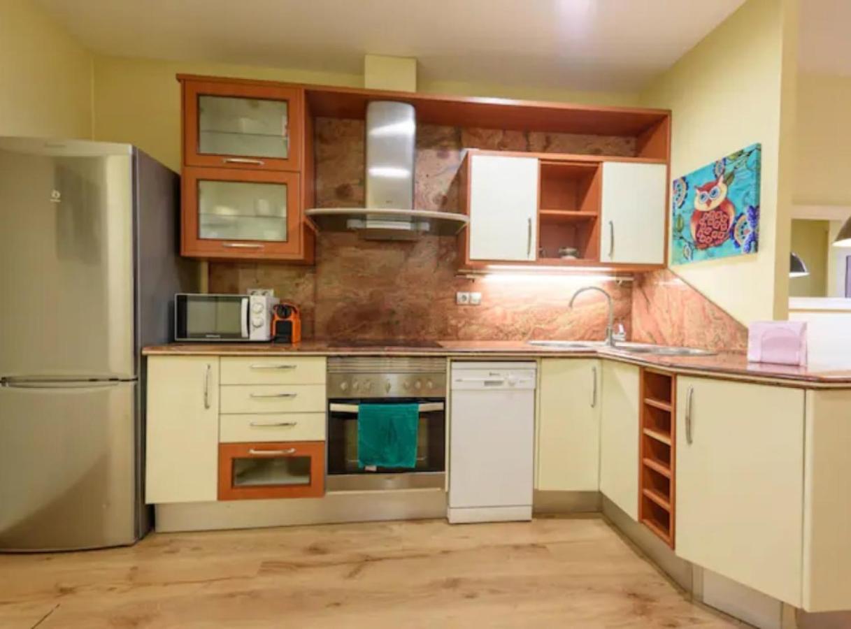 Ramblasrentals Chic & Spacious Flat Pool Table 15M Ramblas - Parking - Wifi Barcelona Exterior photo