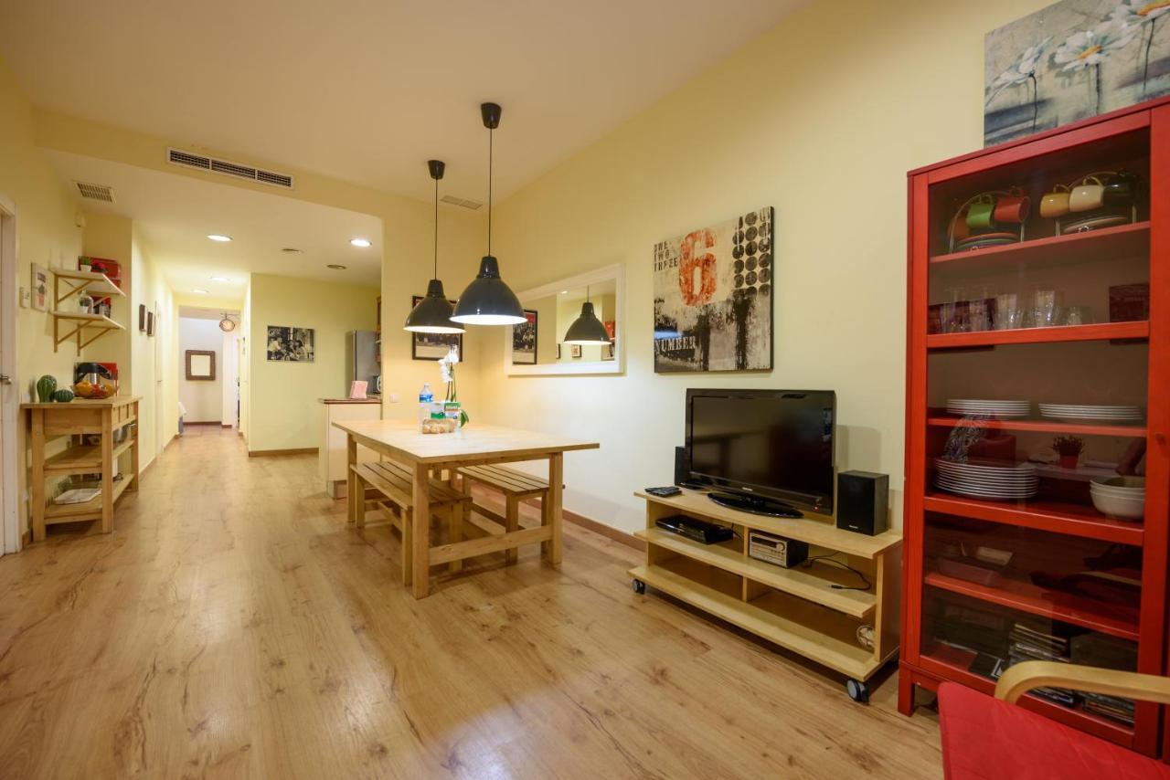 Ramblasrentals Chic & Spacious Flat Pool Table 15M Ramblas - Parking - Wifi Barcelona Exterior photo